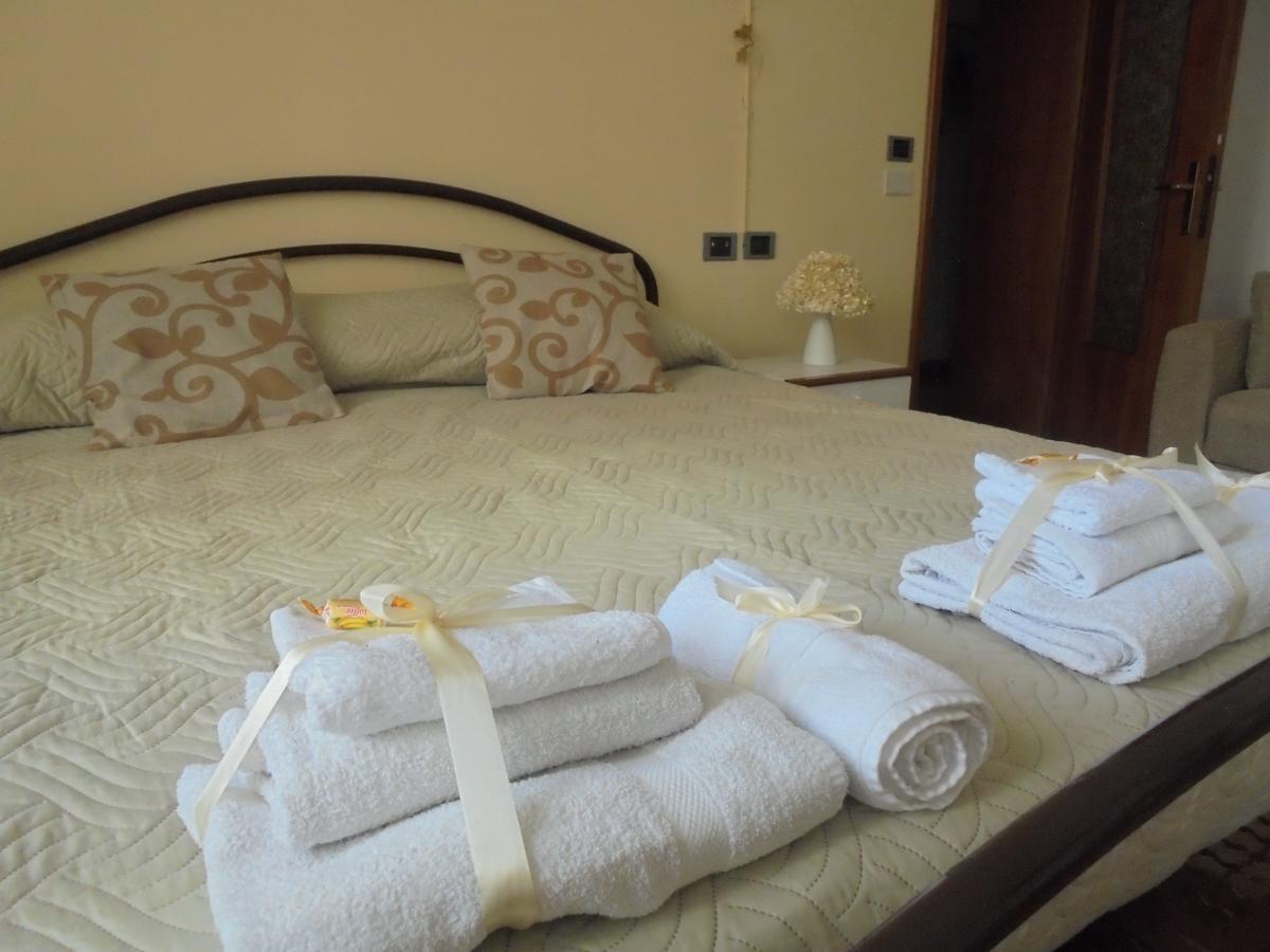 Verona Bottego Guest House ภายนอก รูปภาพ