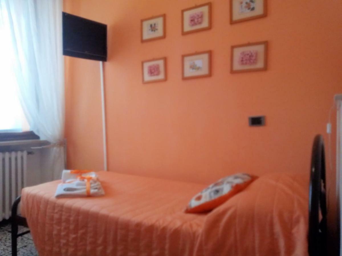 Verona Bottego Guest House ภายนอก รูปภาพ